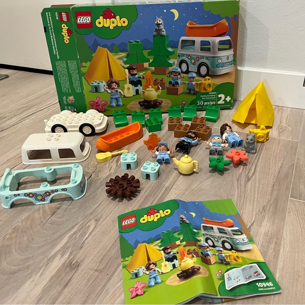 LEGO DUPLO Colorful Camping Adventure Set 10946 - Picture 7 of 9